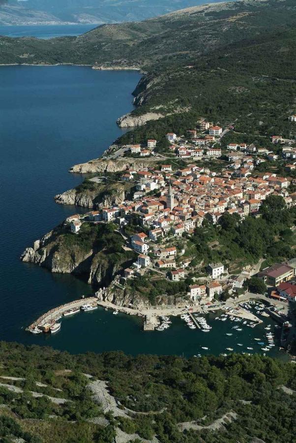 Apartment In Vrbnik/Insel Krk 13614 Eksteriør billede
